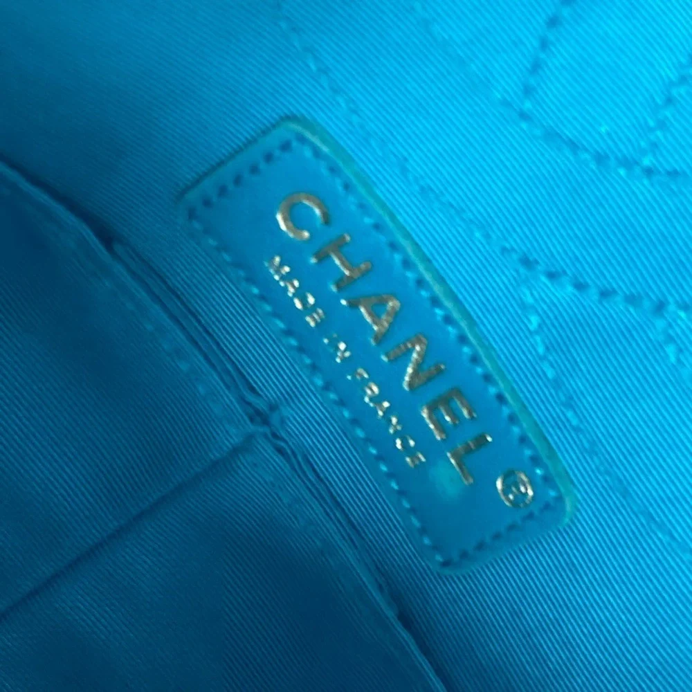 CHANEL Blue Shoulder Bag